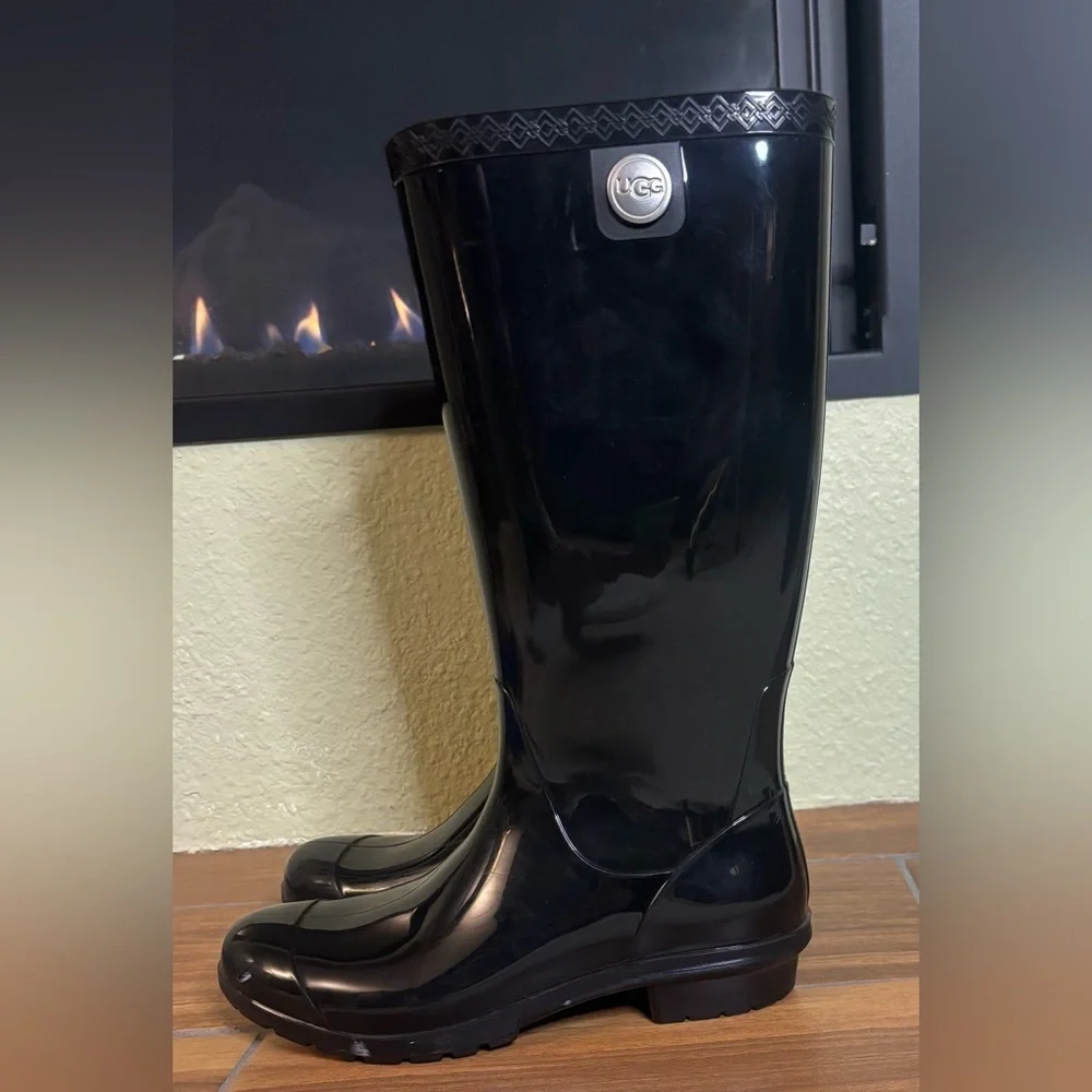 UGG classic rain
